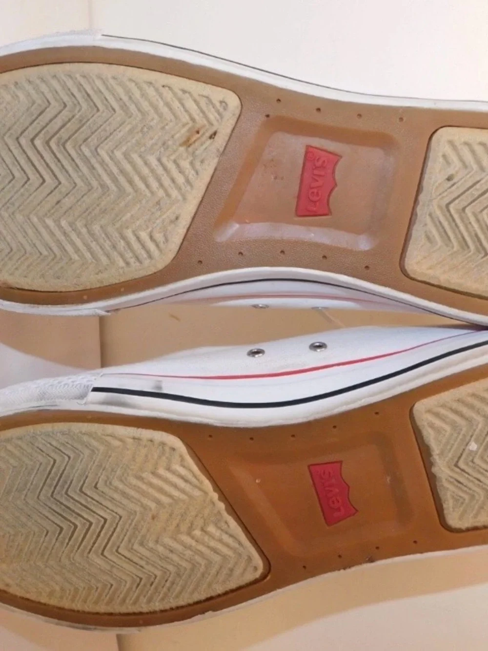 Levi's White Low-Top Sneakers with Red Stripe and Tan Heel Patch